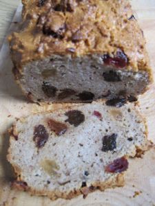 Low Carb Fruit and Cinnamon Bread